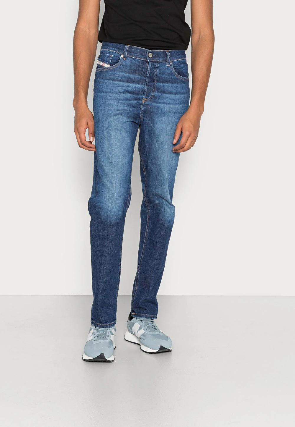 Diesel En promotion FINING - Jean droit jeans normale male 1 Diesel En promotion FINING - Jean droit jeans normale male