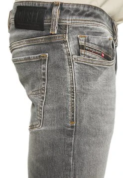 Diesel SLEENKER - Jeans Skinny Authentique 100% normale male 29 Diesel SLEENKER - Jeans Skinny Authentique 100% normale male -Boutique France Diesel 08ebd0ec20054c20ba92e92d2e5a3d98