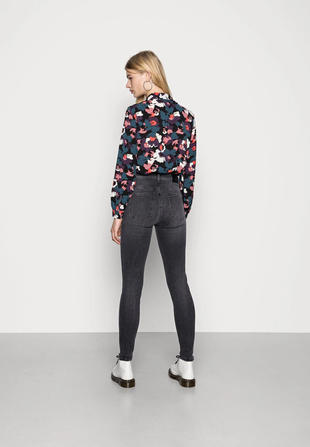 Diesel Prix Acceptable D-SLANDY-HIGH - Jeans Skinny haute femme 3 Diesel Prix Acceptable D-SLANDY-HIGH - Jeans Skinny haute femme – Image 3