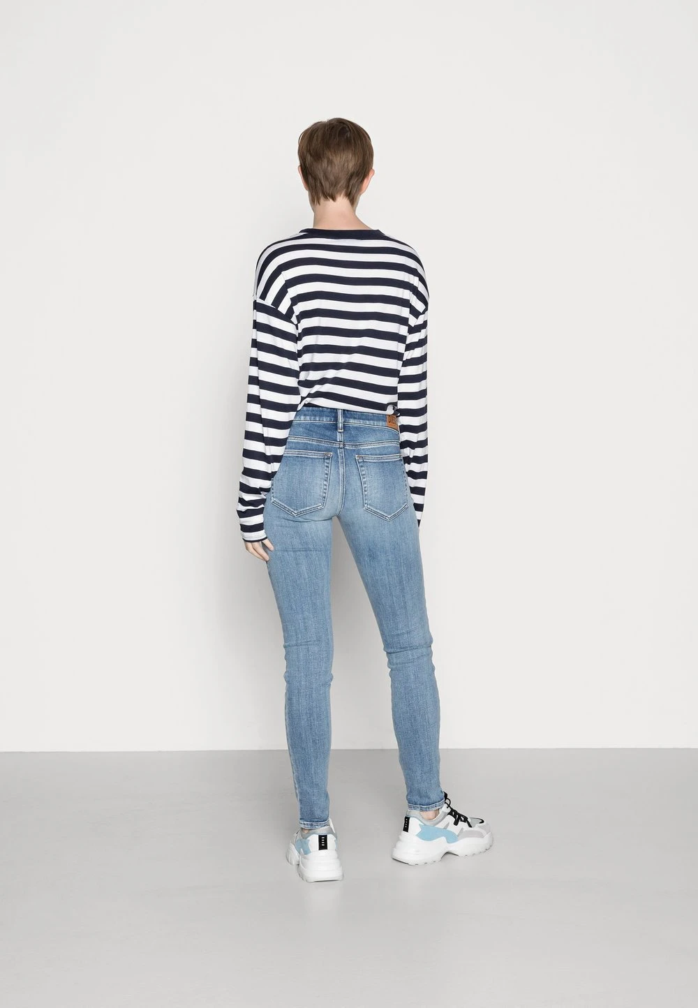 Diesel Qualité Excellente SLANDY LOW - Jeans Skinny normale femme 3 Diesel Qualité Excellente SLANDY LOW - Jeans Skinny normale femme – Image 3