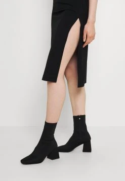 Prix Discount Diesel SAMMY - Robe en jersey robes col carré female 10 Prix Discount Diesel SAMMY - Robe en jersey robes col carré female -Boutique France Diesel 0bab8b4c22e74a61bdd46310668491fb