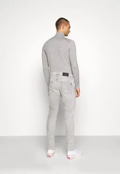 Diesel Jean droit Prix Distinctifs jeans basse male 42 Diesel Jean droit Prix Distinctifs jeans basse male -Boutique France Diesel 0ef7fa259a284a6e832e90393da56747