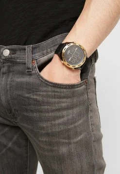 Diesel CRUSHER - Montre à affichage digital Plus Bas Prix De Vente montres et bijoux 5 atm homme