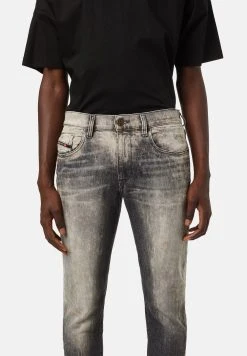 Diesel D-STRUKT - Jean slim Marchandise de première qualité jeans braguette à boutons homme -Boutique France Diesel 13631560e6394d3c917a6ee894d80533