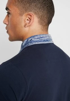 Diesel MILES NEW - Polo Prix Légers t-shirts col polo homme 11 Diesel MILES NEW - Polo Prix Légers t-shirts col polo homme -Boutique France Diesel 1d0df6a5d4cd4182a66e3d24f2090d9f