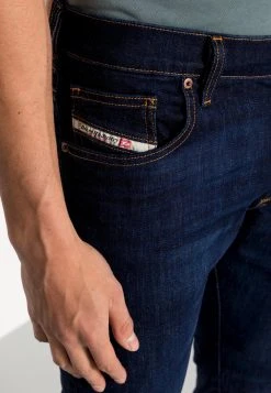 Diesel D YENNOX - Jean slim Discount En Ligne jeans normale male -Boutique France Diesel 1db4f68e6a8c447cb812d1c0a59cc14d
