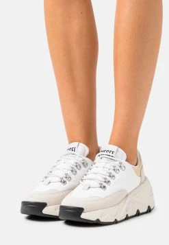 Diesel Prix Réduit S-HERBY TREK - Baskets basses sneakers rond femme