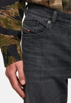 Diesel D-MIHTRY - Jean droit Petit Prix jeans braguette à boutons homme -Boutique France Diesel 266806da3ae1455cb1e12b3cae2329a3