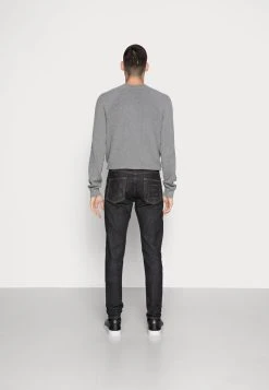 Diesel Jean droit Assurance De l’Authenticité jeans normale male -Boutique France Diesel 28f5cc0f3f9a451baf0368cdae9c1cf6