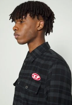 Diesel S-CROSS - Chemise Prix Ourlé chemises col kent homme -Boutique France Diesel 2abebed2c7ee40669e95c7c4c3c036c4