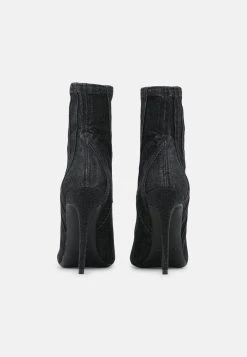 Diesel Prix Ourlé D-YUCCA AB - Bottines à talons hauts pointu female -Boutique France Diesel 2b50793b6ae14a9b9f875f34612c2696