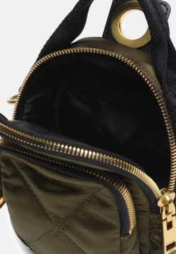 Prix Préférentiel Diesel Sac à main sacs et bagages fermeture éclair femme -Boutique France Diesel 2ba022793f6340bb87093b4a5d764f01