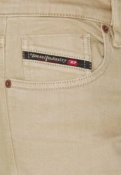 Prix Refroidis Diesel Jean droit jeans normale male 38 Prix Refroidis Diesel Jean droit jeans normale male -Boutique France Diesel 2c46f135c49e40dc8e5bd810bf9f66b0