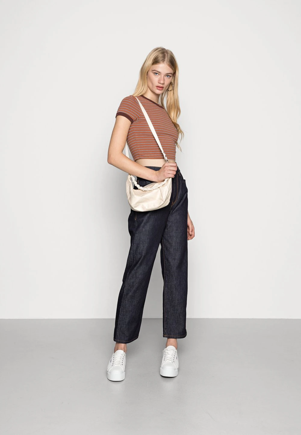 Diesel Prix Préférentiel D-AIR - Jean droit jeans haute femme 2 Diesel Prix Préférentiel D-AIR - Jean droit jeans haute femme – Image 2