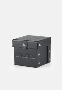 Diesel MEGA CHIEF - Montre à aiguilles Plus Bas Prix De Vente montres et bijoux boucle ardillon homme -Boutique France Diesel 3059f509c8314095a5f72c7b28b974f3