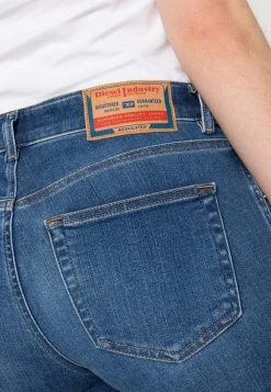 Prix Favorable Diesel 2017 SLANDY - Jeans Skinny basse female -Boutique France Diesel 3253ef7fbbe44034b4c73ce00410503d