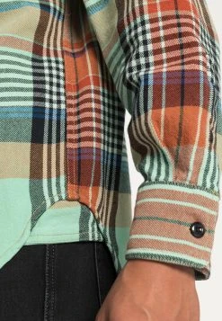 Diesel qualité absolue CROSS - Chemise chemises col kent male -Boutique France Diesel 34cde87a84dd4b5493560766698c7dc5