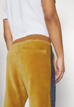 Prix Aimable Diesel MEYERLY - Pantalon classique pantalons normale male -Boutique France Diesel 36fde6231a96444680b4501b831ccf42