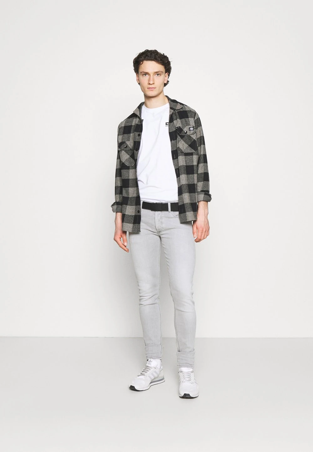 Diesel Prix d’Amis DIEGOS - T-shirt basique t-shirts col rond homme 2 Diesel Prix d’Amis DIEGOS - T-shirt basique t-shirts col rond homme – Image 2