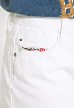 Diesel Prix Favorable DE-RIFTY - Short en jean shorts normale femme 12 Diesel Prix Favorable DE-RIFTY - Short en jean shorts normale femme -Boutique France Diesel 381a4fa771234fd3a075732e1598de2d