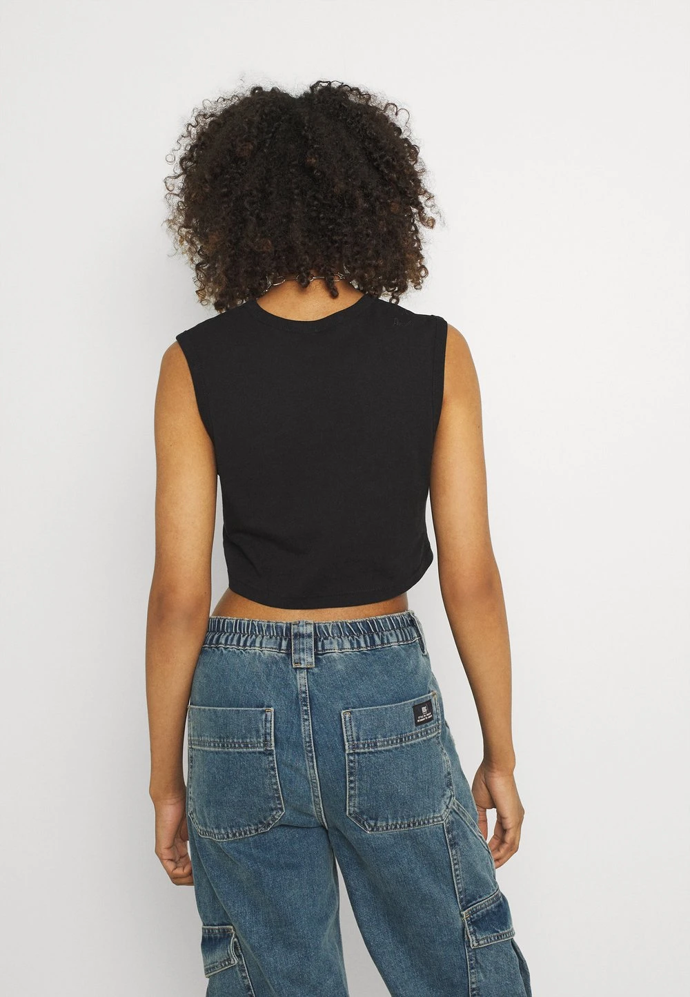 Soldes Diesel T-WELL-B1 - Débardeur t-shirts col rond female 3 Soldes Diesel T-WELL-B1 - Débardeur t-shirts col rond female – Image 3