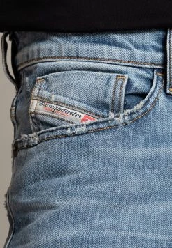 Diesel FINING - Jean boyfriend Faible Prix jeans normale homme -Boutique France Diesel 3911bf732a5a4ed5865227a76e723f55