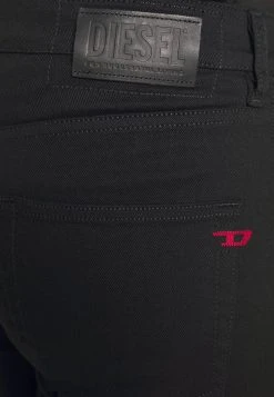 Diesel Jean droit Prix Bradés jeans normale homme -Boutique France Diesel 39155b1910a74e6e8d3c67f5518f942f