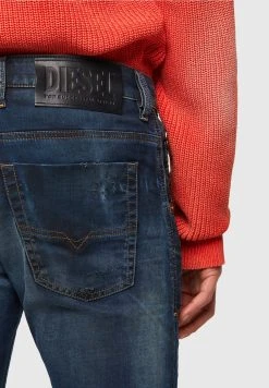Prix Accessible Diesel KROOLEY - Jeans fuselé normale homme -Boutique France Diesel 3e909c8847d54b46a1f9b27ab17455c3
