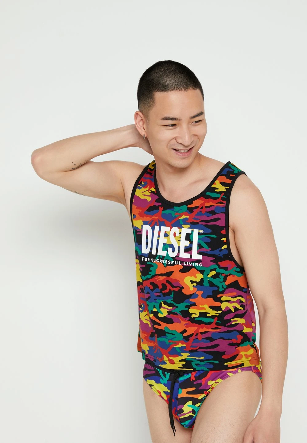 Diesel PRIDE CANNY UNISEX - Débardeur Prix Dynamité t-shirts col rond 7 Diesel PRIDE CANNY UNISEX - Débardeur Prix Dynamité t-shirts col rond – Image 7