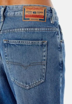 Diesel Prix Exclusifs Jean boyfriend jeans normale femme -Boutique France Diesel 40a08ce7971740d097d8f976b13c103d