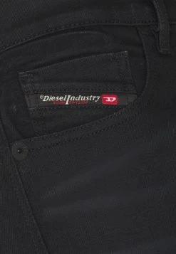 En promotion Diesel Jean droit jeans normale male -Boutique France Diesel 40b1791248ae4093b4b4b93cb222926e