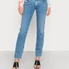 Diesel Prix Refroidis Jean droit jeans basse femme