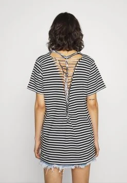 Prix Distinctifs Diesel BRARIA - T-shirt imprimé t-shirts echancrure dos female -Boutique France Diesel 4295d2442144485ba6d1c7417387011d