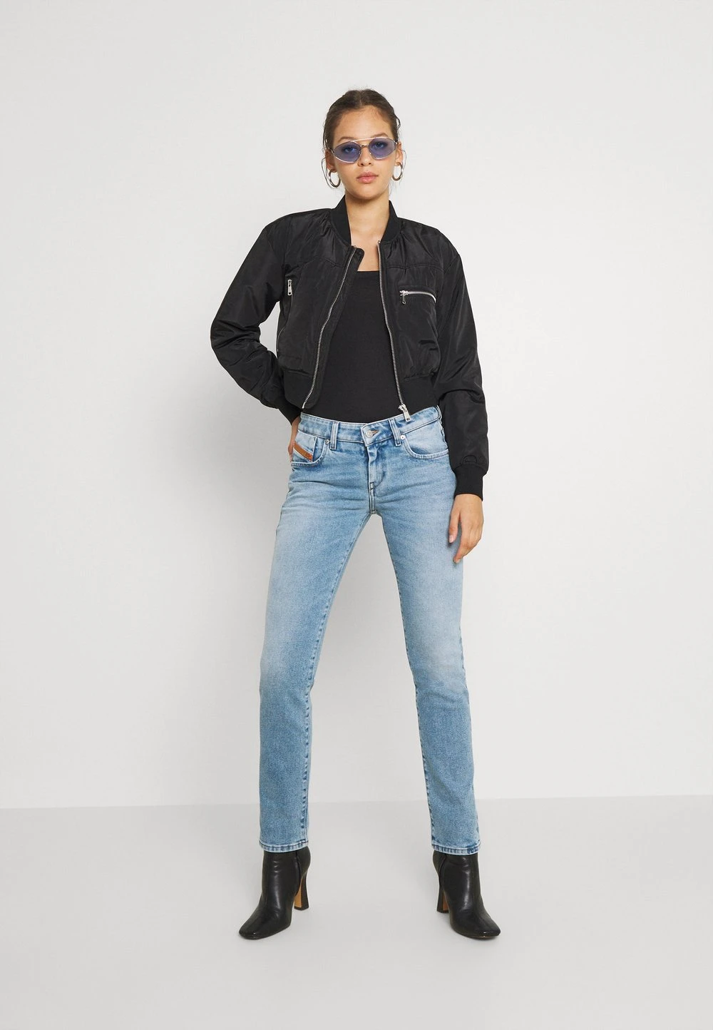 Diesel D-LYLA - Jean slim Prix De Lancement jeans normale femme 2 Diesel D-LYLA - Jean slim Prix De Lancement jeans normale femme – Image 2
