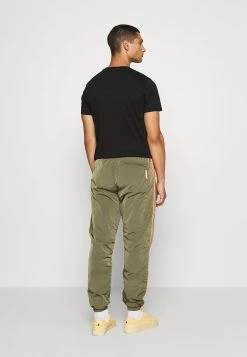 Diesel DARLEY TROUSERS - Pantalon de survêtement Qualité Garantie pantalons normale homme -Boutique France Diesel 4fc13742841a48f8bcb58884f4c7e288