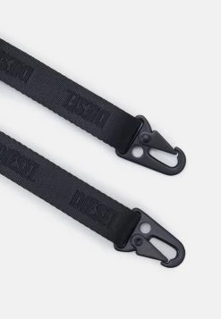 Diesel NECKLACE CASE CORE UNISEX - Étui à portable Prix Abordable tech et audio imprimé -Boutique France Diesel 565a123b26244635ac32847bdabc214f