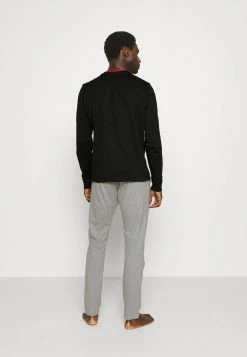 Diesel UMSET-TDIEGO-LSC-JUL - Pyjama Prix Compétitif pyjamas haute homme 8 Diesel UMSET-TDIEGO-LSC-JUL - Pyjama Prix Compétitif pyjamas haute homme -Boutique France Diesel 56b88cb60b0a48148b7424926c148cff