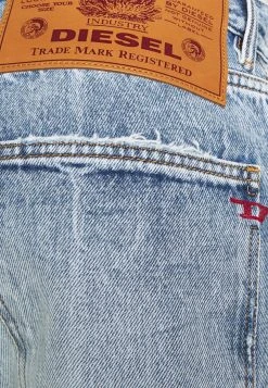 Rabais Diesel D-KRAS-X - Jean droit jeans normale homme -Boutique France Diesel 6311d9151ea644b28abc54ccf8b3dbc5