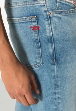 Diesel FINING - Jean droit Bas Prix jeans normale homme 15 Diesel FINING - Jean droit Bas Prix jeans normale homme -Boutique France Diesel 64ec4939143940239c58adc51c429a80