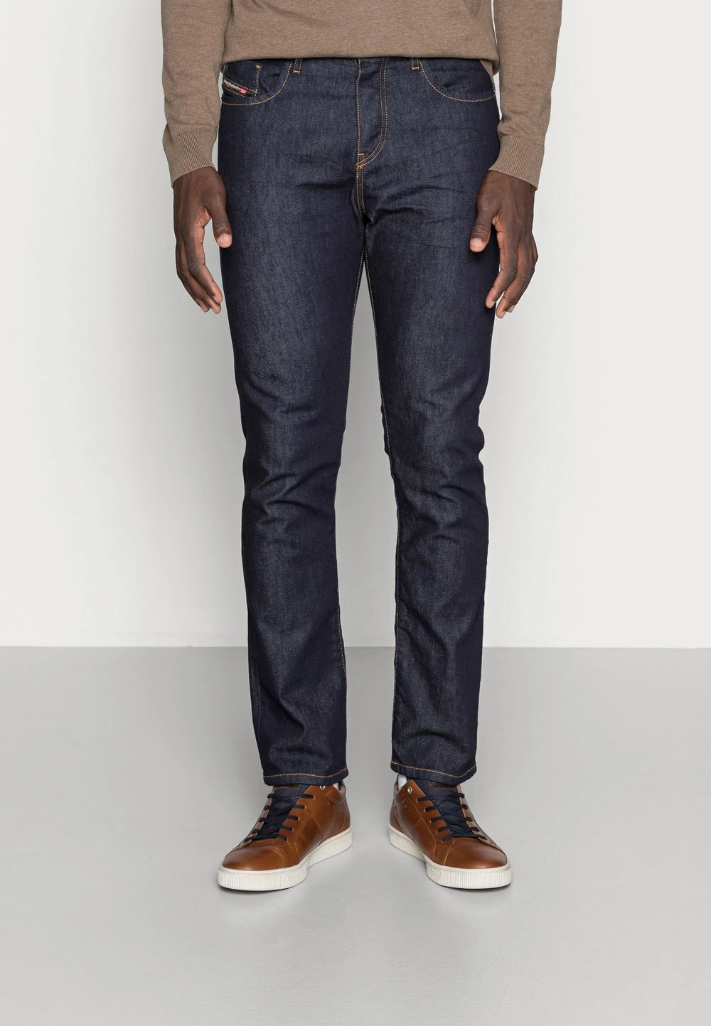 Diesel D-VIKER - Jean droit Rabais jeans normale male 1 Diesel D-VIKER - Jean droit Rabais jeans normale male