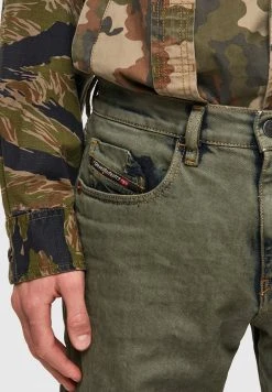 Diesel Jean slim Prix Sacrifiés jeans normale homme -Boutique France Diesel 6dabfc8238014afbbb2771a3428e0473