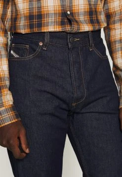 Diesel Prix Favorable D-MACS - Jean droit jeans normale homme 9 Diesel Prix Favorable D-MACS - Jean droit jeans normale homme -Boutique France Diesel 6e175b16f47f4f35ac581b73ed9a3458
