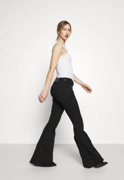 Diesel qualité absolue BLESSIK - Jean flare jeans normale femme -Boutique France Diesel 6f8938e81eb448618fd4afbb48a9bb97