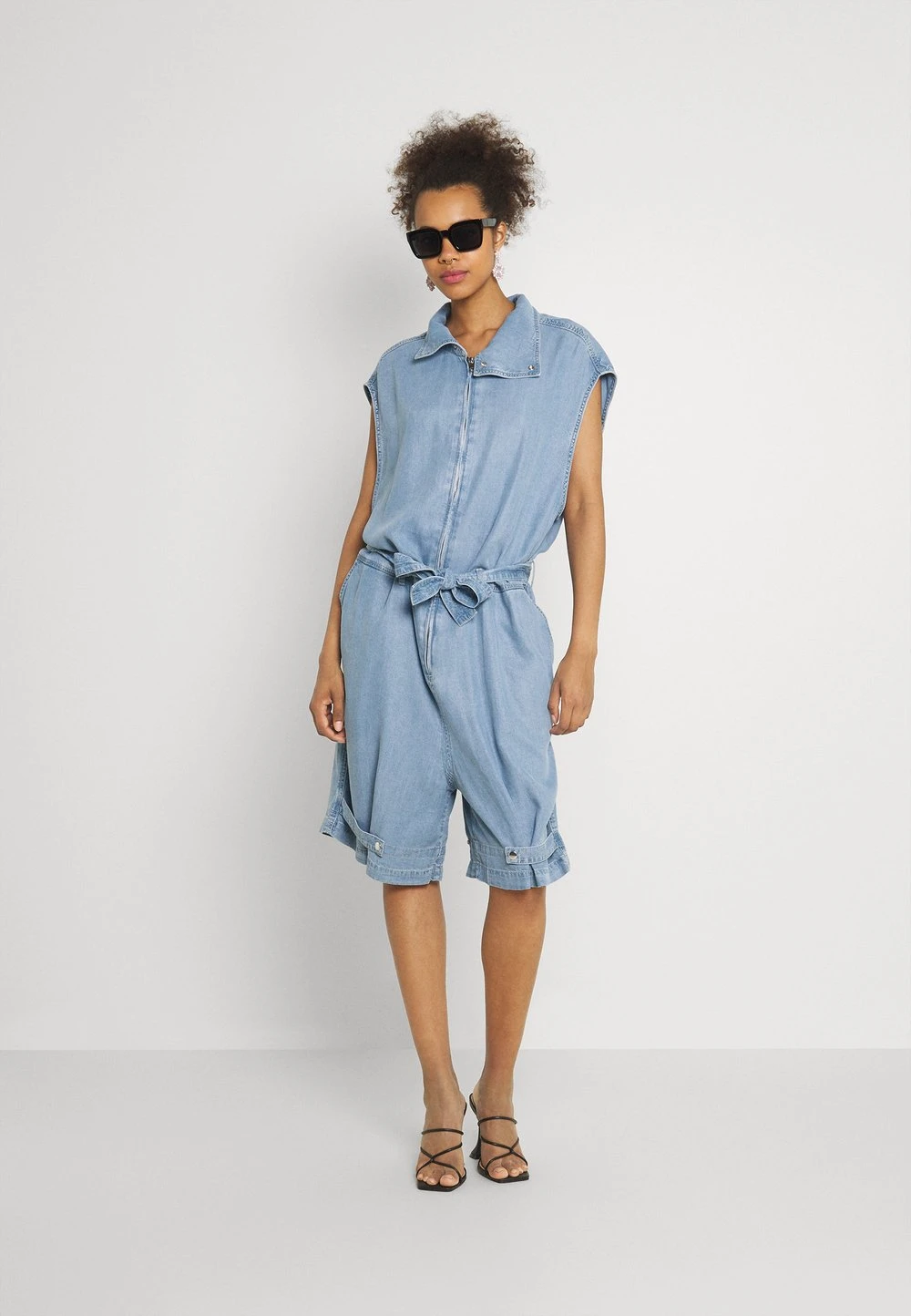 Rabais Diesel DE-CORAL-S-SP - Combinaison combinaisons & salopettes col officier female 2 Rabais Diesel DE-CORAL-S-SP - Combinaison combinaisons & salopettes col officier female – Image 2