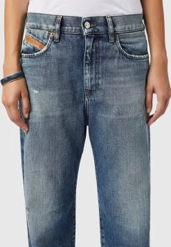 Diesel Prix Bradés Jean droit jeans femme femme -Boutique France Diesel 718785521caa4e6e9f6d06c61c2def51