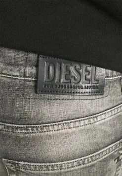 Diesel FINING - Jean droit Meilleur Prix Garanti jeans normale homme 9 Diesel FINING - Jean droit Meilleur Prix Garanti jeans normale homme -Boutique France Diesel 722a76b2d0b74fa0af1e60d4e88977c2