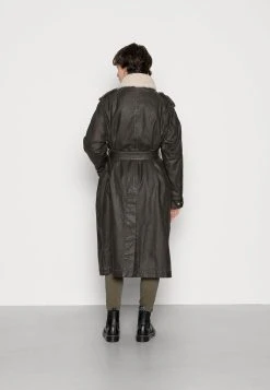 En Remise Diesel TACCY - Manteau classique manteaux col doublé femme -Boutique France Diesel 7b60c228e0b54ad4844af80f12d72a30