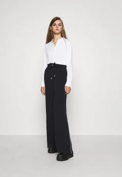 Diesel Prix Aimable TROUSERS - Pantalon classique pantalons haute femme