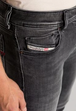 Diesel 1979 SLEENKER - Jean slim Remise En Ligne jeans normale male -Boutique France Diesel 83d5d18fc9c440fa90ebf25bc98be120