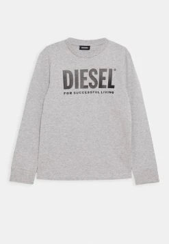 Diesel TJUSTLOGO ML MAGLIET UNISEX - T-shirt à manches longues Prix Bradés t-shirts col rond -Boutique France Diesel 84b63745bd7942eea4d4e220b19cdbb9